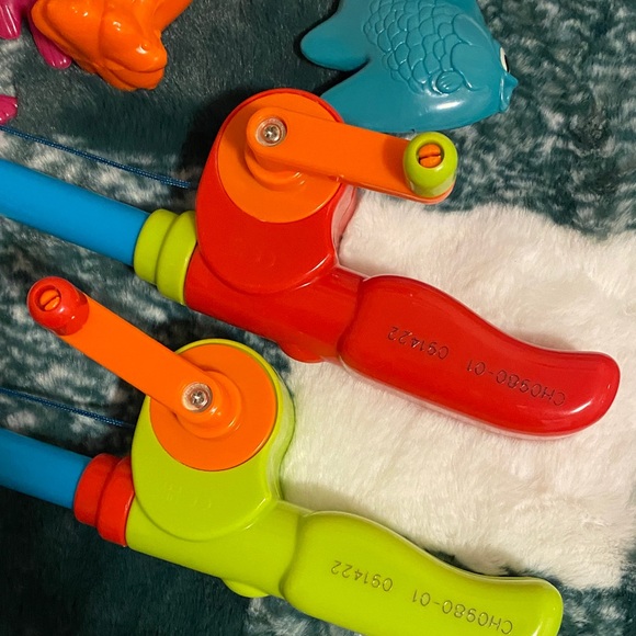 B. Toys Magnetic Fishing Game kids toys - Picture 5 of 8